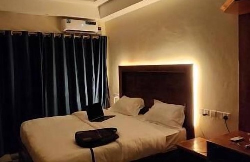 Entebbe Hotel | PULICKAL HEIGHTS HOTEL