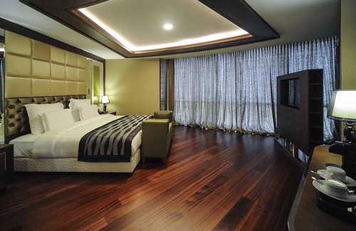Bahcelievler Hotel | Pullman Istanbul Airport and Convention Center Hotel