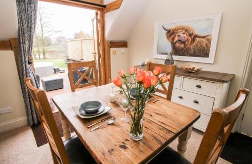 Montgomery House | Pultheley Cottage