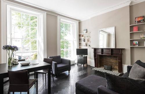 Camden Town with Primrose Hill Apartment | Punk Hip - Plush 1-Bed in Camden Town