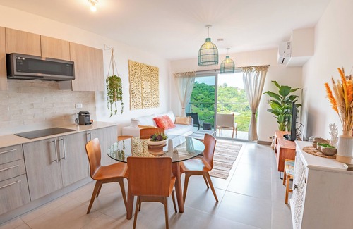 Punta Leona Apartment | Punta Esmeralda apartment in private Condo with AC, wifi, beach front, Tarcoles.