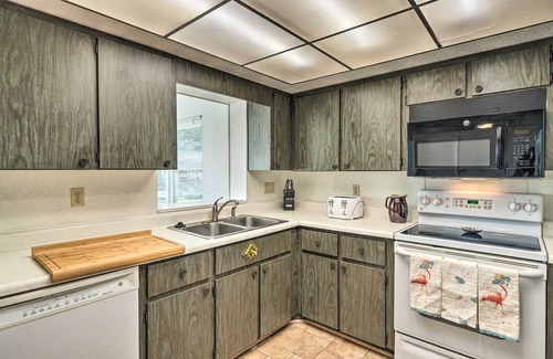 Punta Gorda House | Punta Gorda Home with Backyard ~ 1 Mile to Dtwn!
