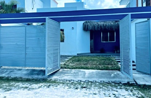 Puerto Juarez House | Punta Me Modern Villa near the beach