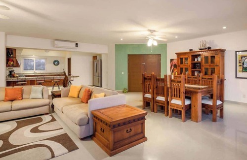 Emiliano Zapata Condo | Punta V 1 Paradise Beachfront:Steps to the Sand