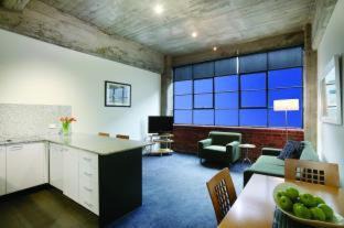 Melbourne Central Business District Apartment | Punthill Apartment Hotel - Manhattan