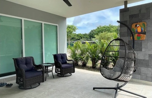 Tambor House | Pura Vida Casa! Saltwater Pool + 2min Walk to Beach
