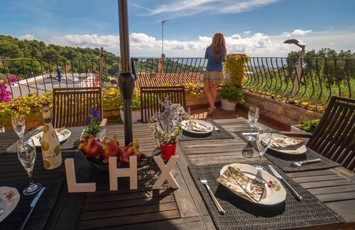 Pineda de Mar Villa | PURA VIDA LUX, sea view, a/c, bbq, pool, 7 persons