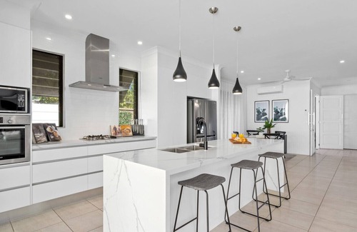 Palm Cove Villa | Pura Villa - Luxury Pavilion-Style Home with Private Pool in Palm Cove