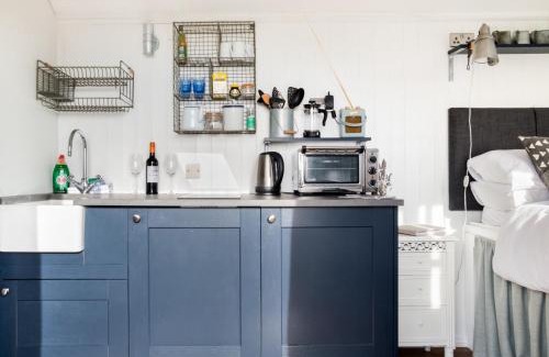 Worth Matravers Apartment | Purbeck Shepherd Huts