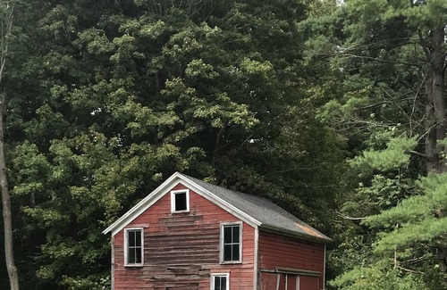 Canaan House | Pure Berkshire Country Charm! Farm stands, Pumpkins, Hikes, Fall Foliage