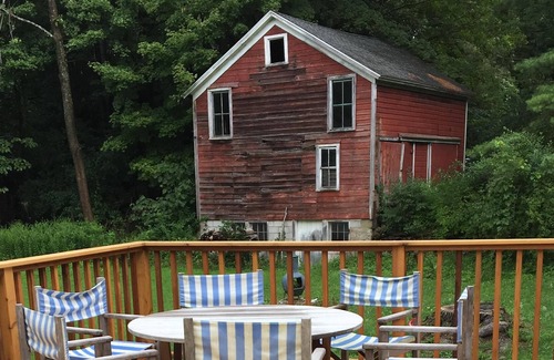 Canaan House | Pure Berkshire Country Charm! Farm stands, Pumpkins, Hikes, Fall Foliage