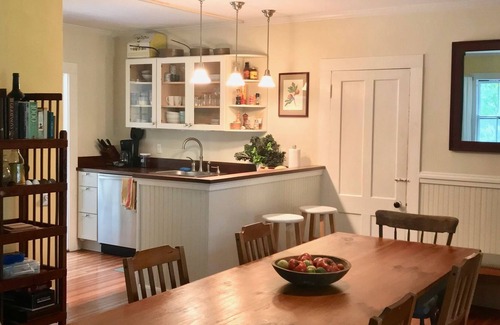 Canaan House | Pure Berkshire Country Charm! Farm stands, Pumpkins, Hikes, Fall Foliage