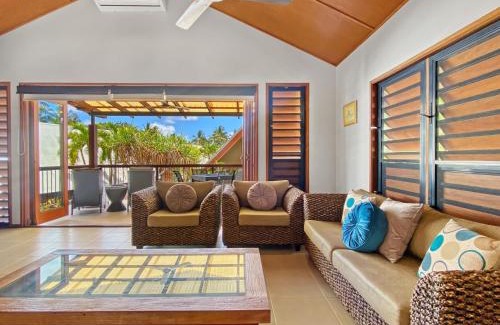 Nelly Bay House | Pure Magnetic Villa 10