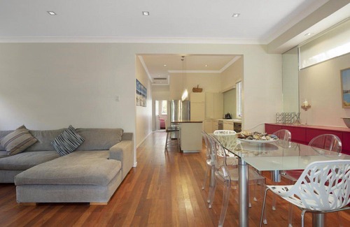 Patonga House | PURE PATONGA @ PATONGA BEACH