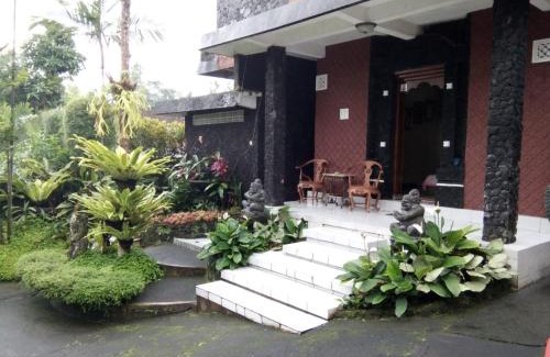 Selat House | Puri Agung Inn