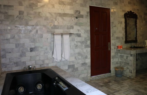 Senggigi Hotel | Puri Bunga Senggigi