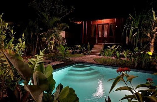 Jungut Batu Hotel | Puri Sari Villas, Restaurant and Bar
