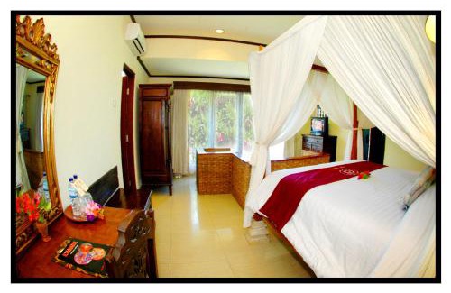 Senggigi Hotel | Puri Saron Senggigi Hotel