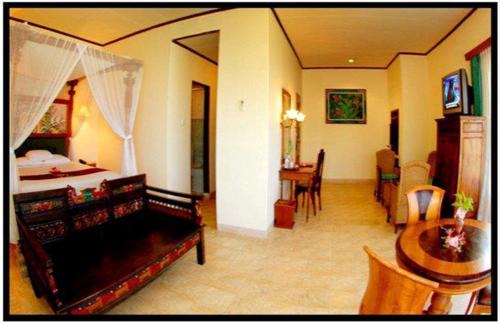 Senggigi Hotel | Puri Saron Senggigi Hotel