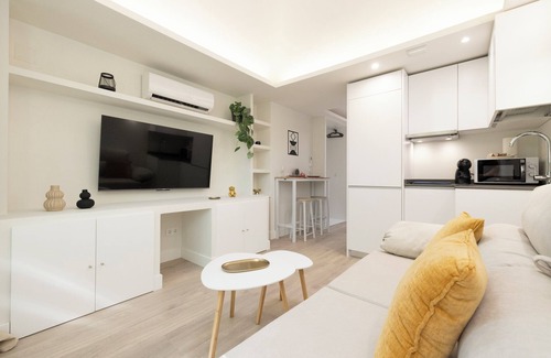 Aravaca Apartment | Purity, peace and tranquility in a single apartment