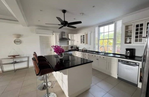 Mount Standfast Villa | Purple Haze: Sea View, Infinity Pool home, full kitchen with WiFi on West Coastn