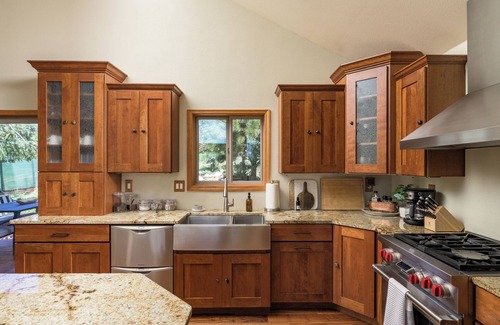 Woodland Park Ski Chalet | Purple Mountain Chalet - Hot Tub! - Views! - Playground! - Gameroom!