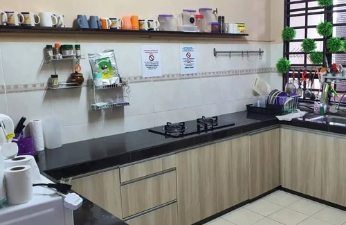 Bandar Puteri Puchong House | Puteri 6 Homestay at Bandar Puteri Puchong.