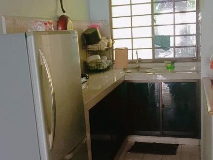 Taman Haji Zainal Apartment | Puteri apartment homestay seaview