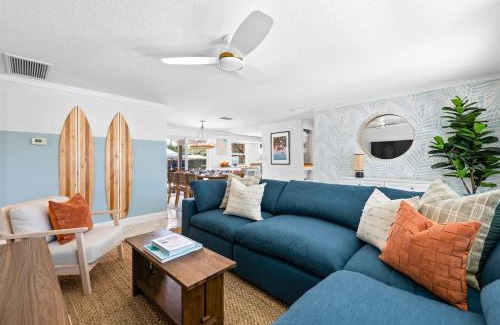 Palma Sola House | Putt Putt Huge Pool Fire Pit BBQ