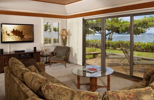 Historic Lahaina Front Street Condo | Puunoa Beach Estates