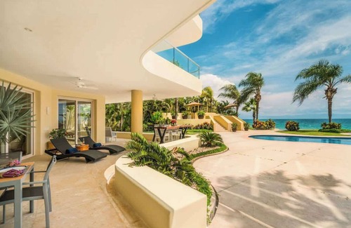Emiliano Zapata Apartment | PVSR 104 · Poolside Terrace Great Beachfront Gem!