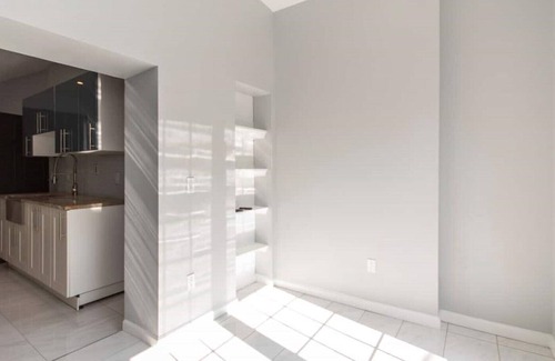 Spruce Hill Apartment | Pvt. Patio. Walk to Penn. Free Park. 12-15 people