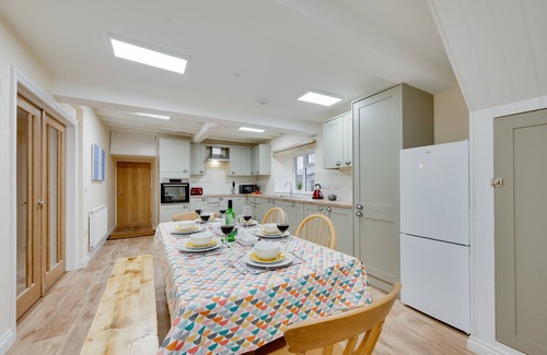 Machynlleth House | Pwllglas - Three Bedroom House, Sleeps 6