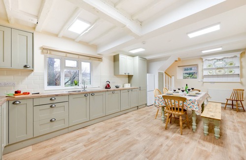 Machynlleth House | Pwllglas - Three Bedroom House, Sleeps 6