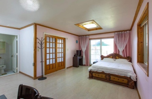 Bongpyeong House | Pyeongchang Healing Hasigae Dog Pension