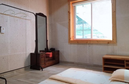 Yongpyeong House | Pyeongchang Hwangtogudeulmaeul Pension
