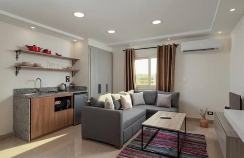 Pyramids Gardens Apartment | Pyramidia Luna Private Jacuzzi & Terrace Pool 604