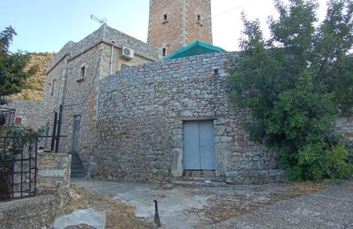East Mani House | pyrgospito