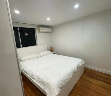 Pyrmont Apartment | Pyrmont NSW - 3 Bedroom Apartment- 8 Guests - NetFlix