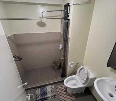 Nasugbu Apartment | Q Inn Serin East Tagaytay City