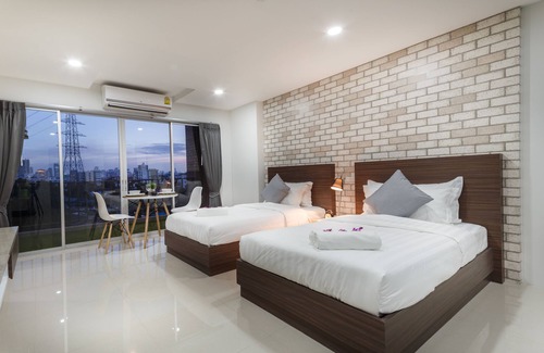 Chom Phon Hotel | Q Space Residence