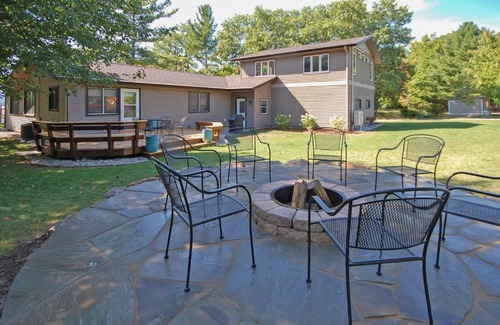 Empire House | Q3 at Little Glen Lake