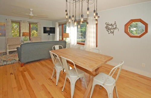 Empire House | Q3 at Little Glen Lake