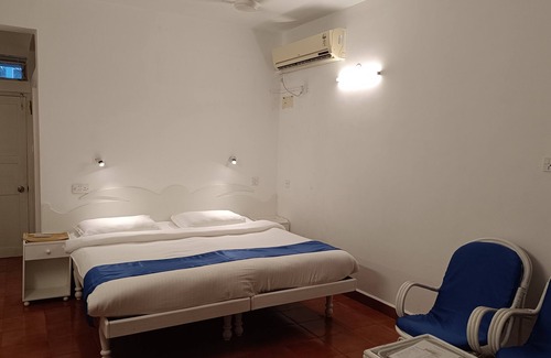 Calangute Resort | Qees Empire Beachfront Resort