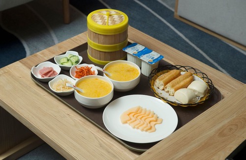 Erqi Square Hotel | Qianna Hotel (Zhengzhou Erqi Square David City)