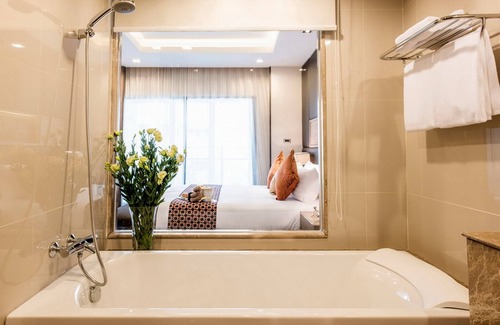 Sukhumvit Hotel | Qiss Residence by Bliston