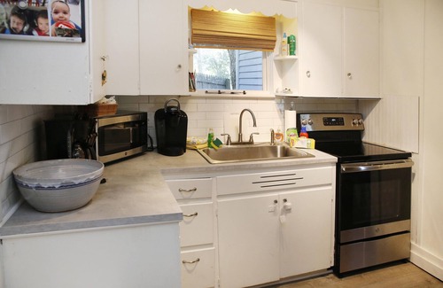 Hammondsport House | QKA Lake Escape located on Keuka Lake! ❤️