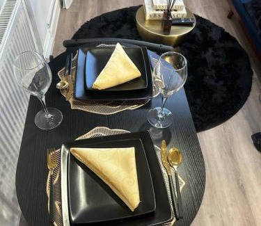 Brixton Apartment | Qties Luxury Home