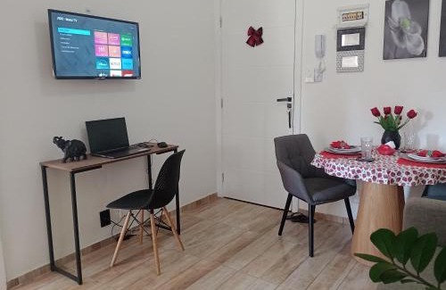 Gonzaga Apartment | Quadra Praia 70 m do Mar