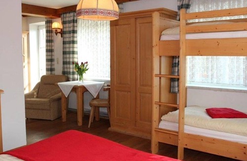Tiefgraben Apartment | Quadruple Room - Organic Farm Kasleitner (3 flowers)